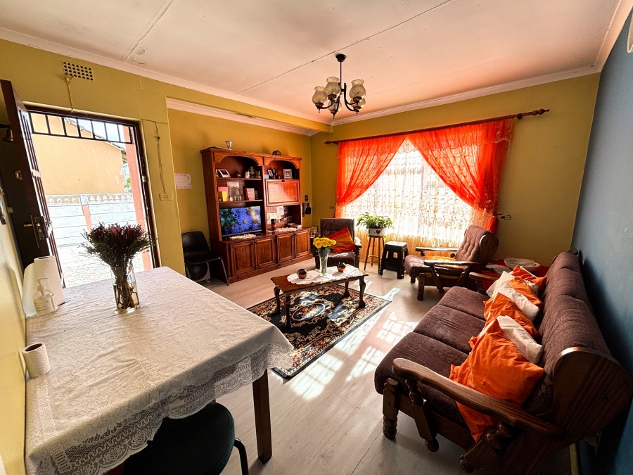 5 Bedroom Property for Sale in Lotus River Western Cape